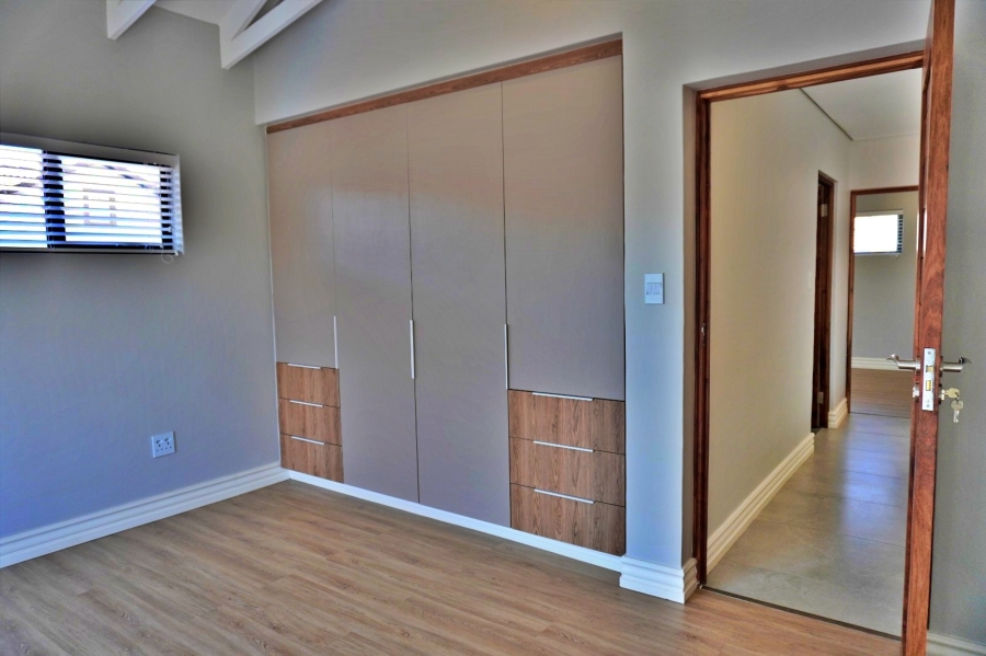 4 Bedroom Property for Sale in Grimbeeck Park North West